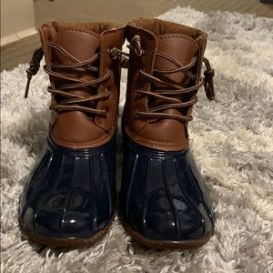 Duck boots